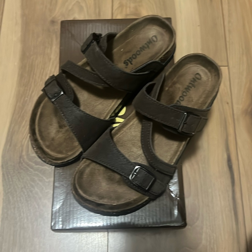 Outwoods Sandals. Size 7. Brown. Only worn once.